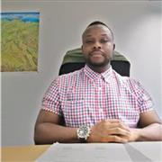 Wirtschaftsjurist und französischer Muttersprachler